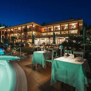 Madrina Lovely&dynamic Hotel